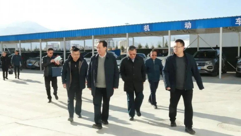 西藏自治区工商联多吉次珠主席一行至皇家荣耀官网青稞参观调研